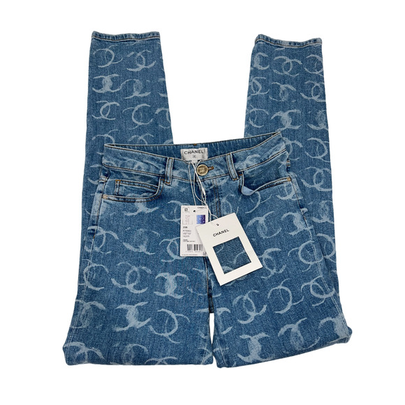 Chanel 23B Runway Light Blue Denim White CC Printed Logo Sequin Skinny Jeans 36 - Picture 7 of 16